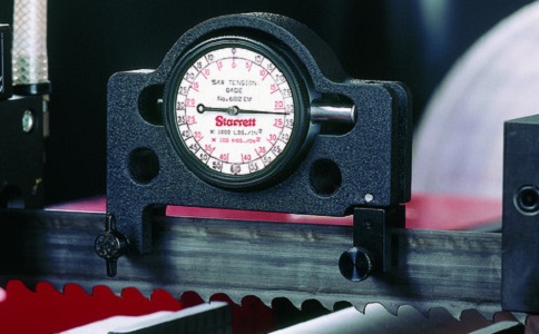 三门峡锯切钛合金用双金属带锯条还是硬质合金带锯条？